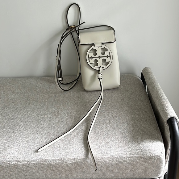 Tory Burch Miller phone case - Picture 2 of 9